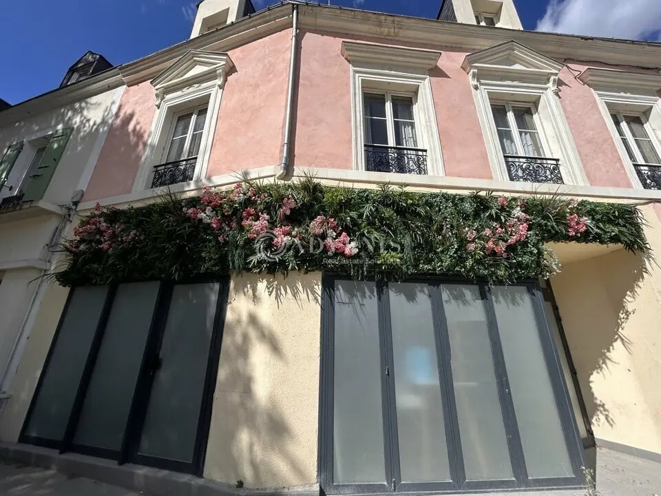 Location Bureaux 92 m² - Photo 1