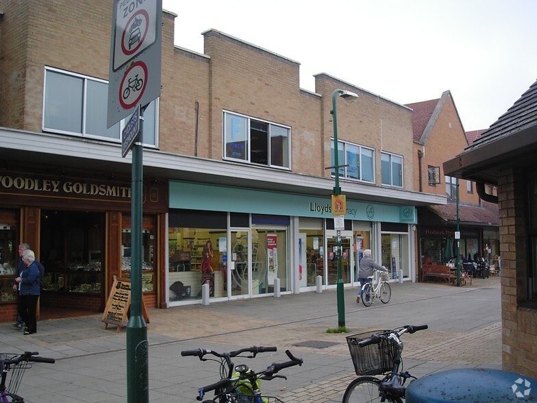 53A Crockhamwell Rd, Reading to rent - Building Photo - Image 2 of 2