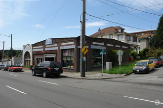 7223 Aurora Ave N, Seattle, WA for sale Building Photo- Image 1 of 1