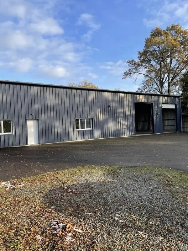 Location Local d'activités 380 m²