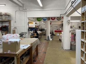 221-225 Long Ln, London to rent Interior Photo- Image 2 of 2