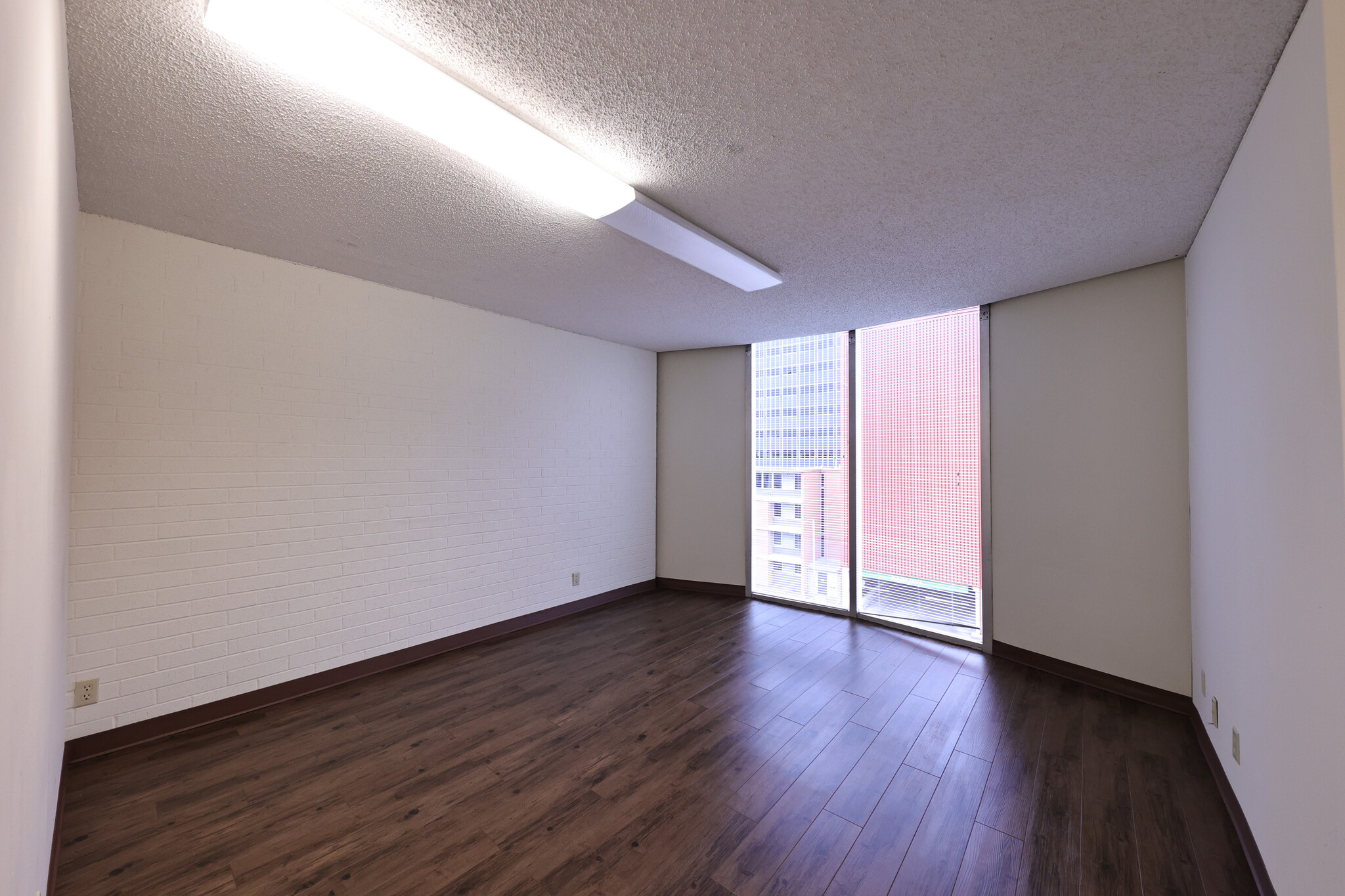 710-724 Buffalo St, Corpus Christi, TX for rent Interior Photo- Image 1 of 5