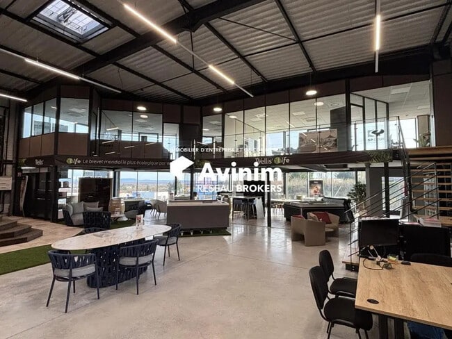 Location Commerce 1 800 m²