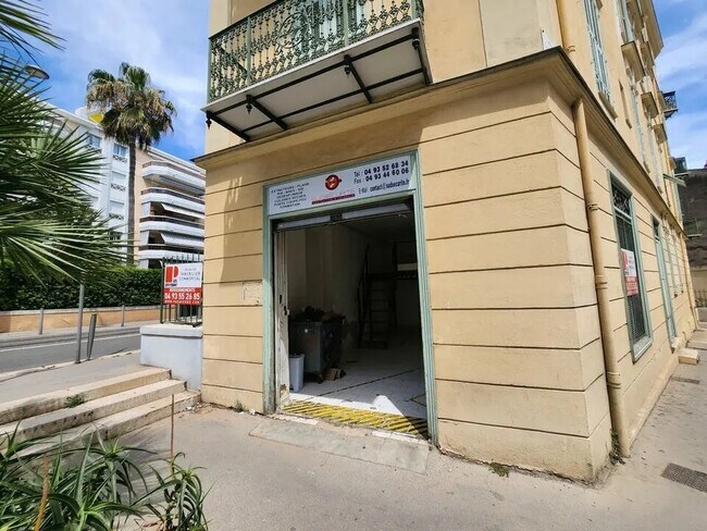 Location Bureaux 150 m²