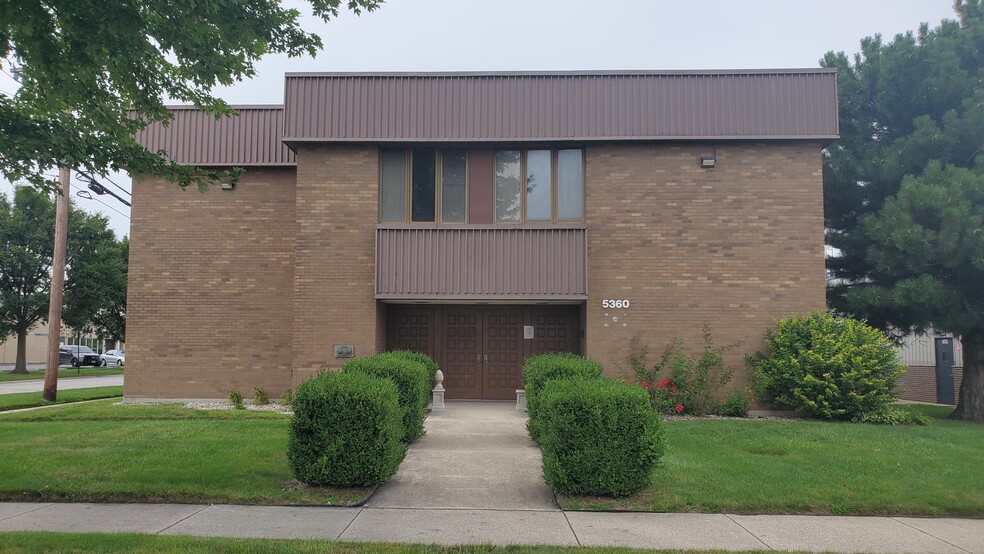 5360 W Fargo Ave, Skokie, IL for rent - Building Photo - Image 1 of 21