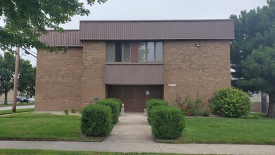 5360 W Fargo Ave, Skokie, IL for rent Building Photo- Image 1 of 22