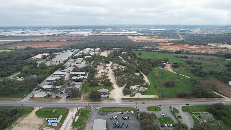 18816 & 18820 FM 2252, San Antonio, TX for rent - Building Photo - Image 3 of 7