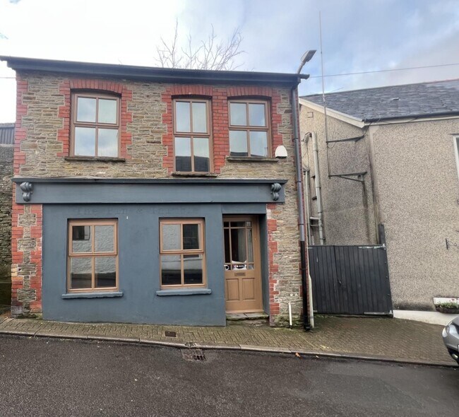 More details for 3 Heol-Y-Sarn, Llantrisant - Retail to Rent
