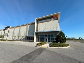 1021 Crews Commerce Dr, Orlando, FL to rent Building Photo- Image 1 of 5
