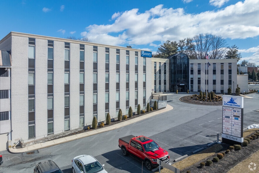 20 Erford Rd, Lemoyne, PA to rent - Building Photo - Image 3 of 8