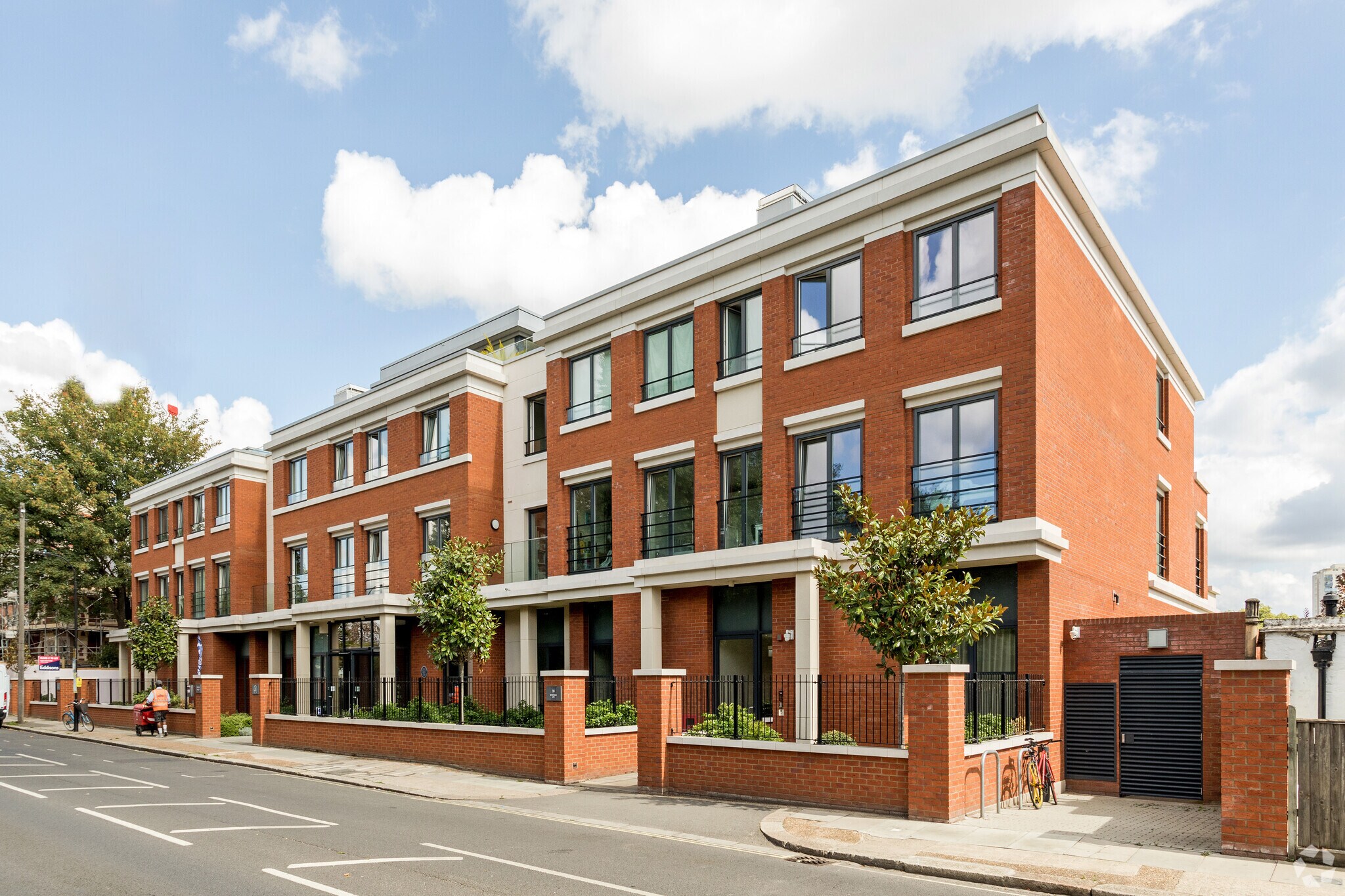 Broomhouse Ln, London for sale Primary Photo- Image 1 of 1