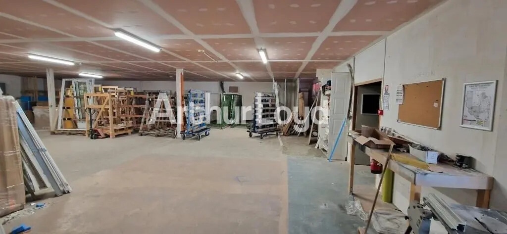 Location Local d'activités 1 293 m² - Photo 1
