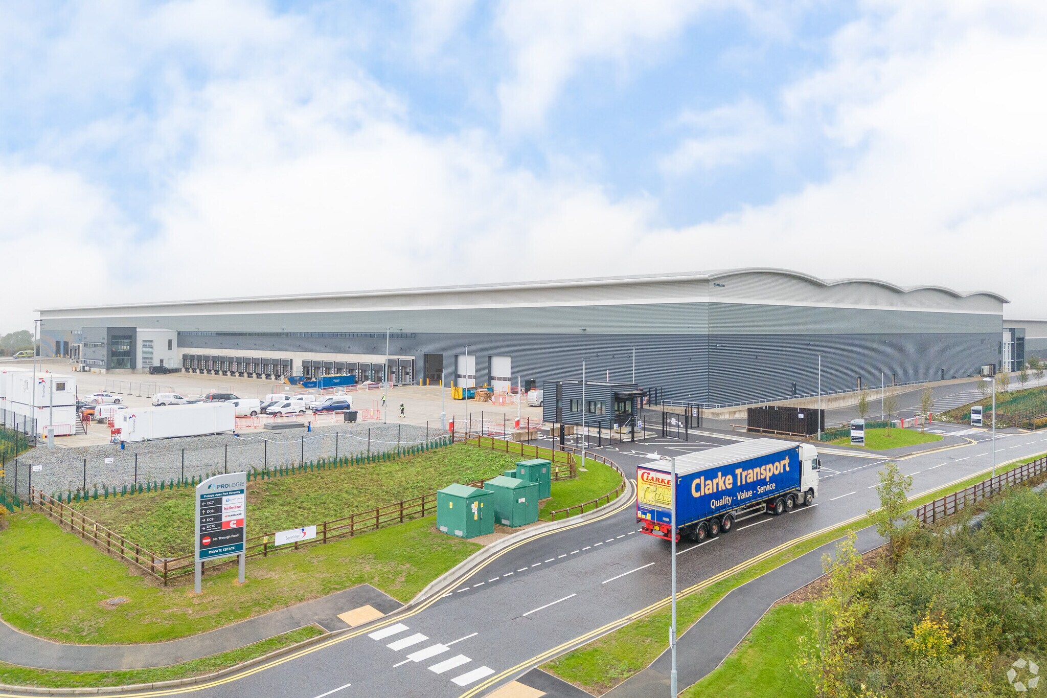 10 Nasmyth Rd, Daventry for sale Primary Photo- Image 1 of 1