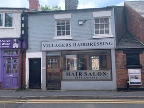 11 Parkgate Rd, Neston to rent Building Photo- Image 1 of 1