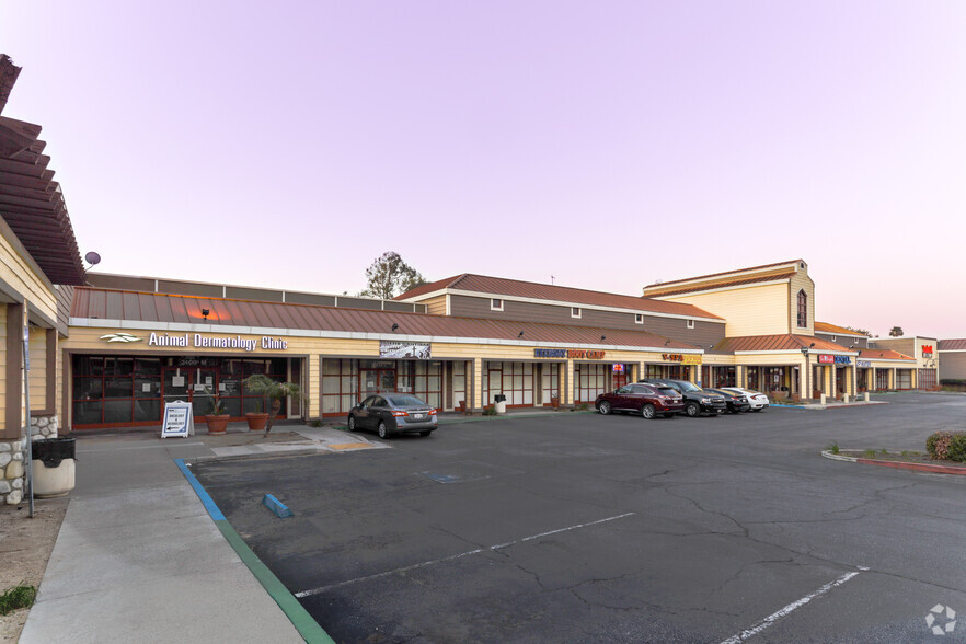 2401-2455 S Vineyard Ave, Ontario, CA for rent - Building Photo - Image 3 of 5