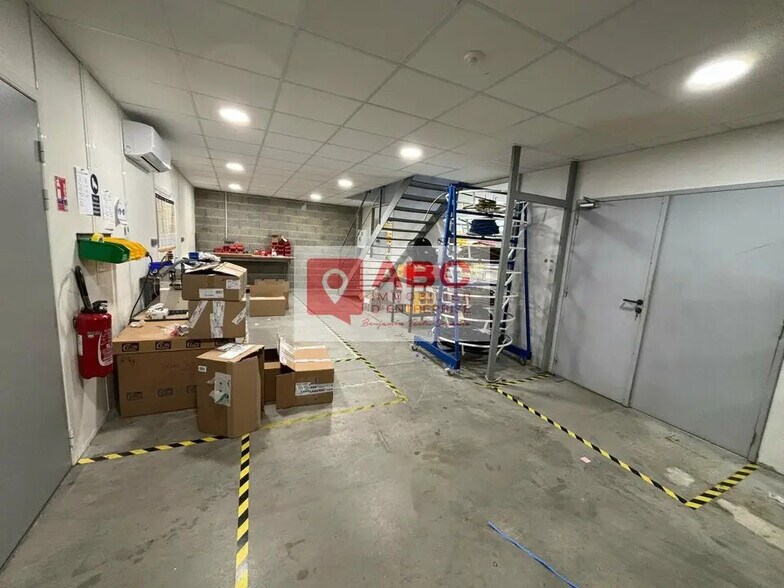 Light Industrial in Montpellier to rent - Building Photo - Image 3 of 5