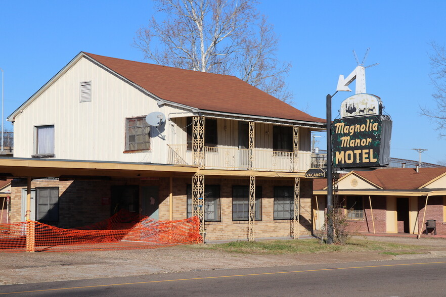 1220 W 7th St, Texarkana, TX for sale - Primary Photo - Image 1 of 1