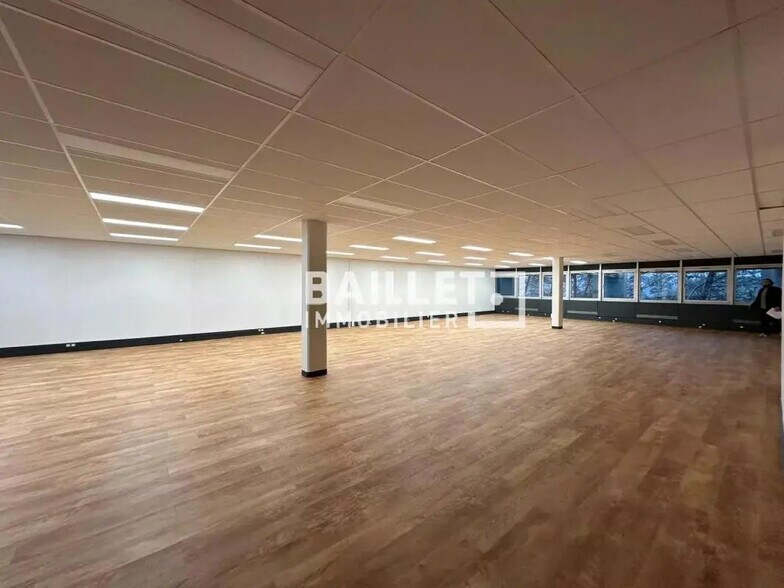 Office in Valbonne to rent - Interior Photo - Image 3 of 7