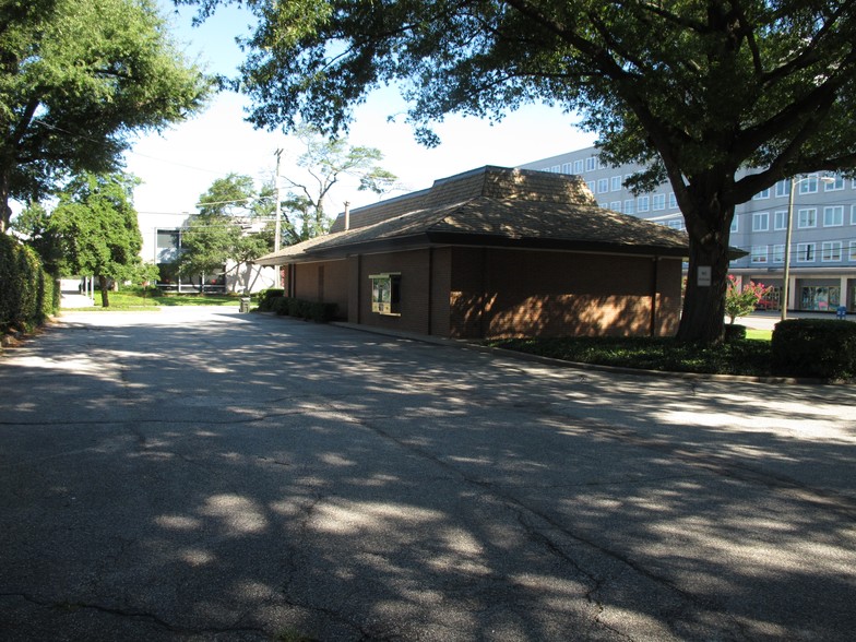 3407 W Broad St, Richmond, VA for sale - Building Photo - Image 1 of 1