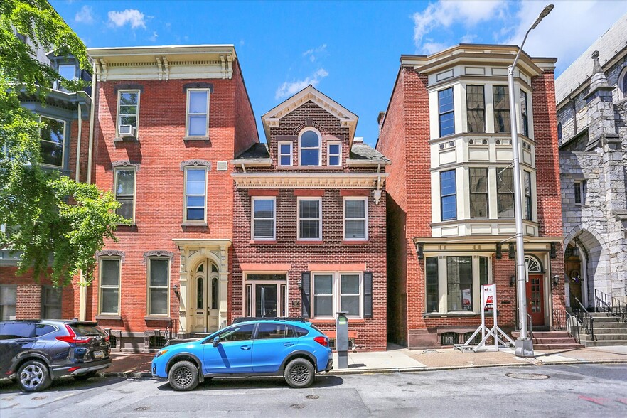 222 Pine St, Harrisburg, PA for sale - Building Photo - Image 1 of 1