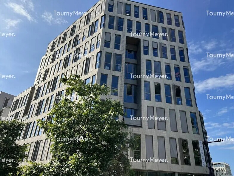 Office in Bordeaux to rent - Building Photo - Image 2 of 12