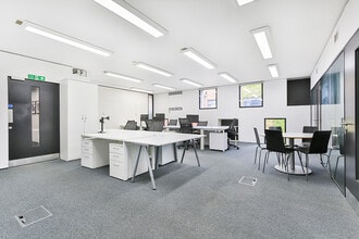 1 Rivington Pl, London to rent Interior Photo- Image 1 of 9