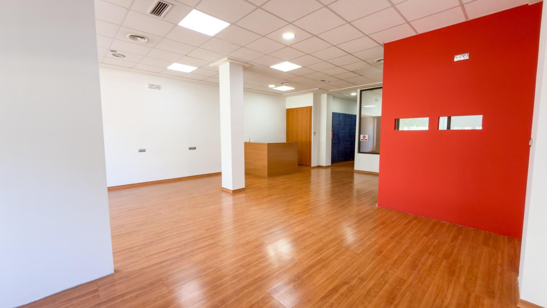 Retail in Cieza, Murcia to rent Building Photo- Image 1 of 15