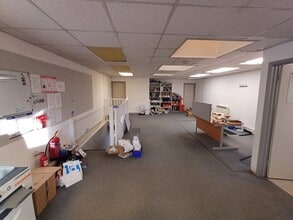 Mark Rd, Hemel Hempstead to rent Interior Photo- Image 2 of 4