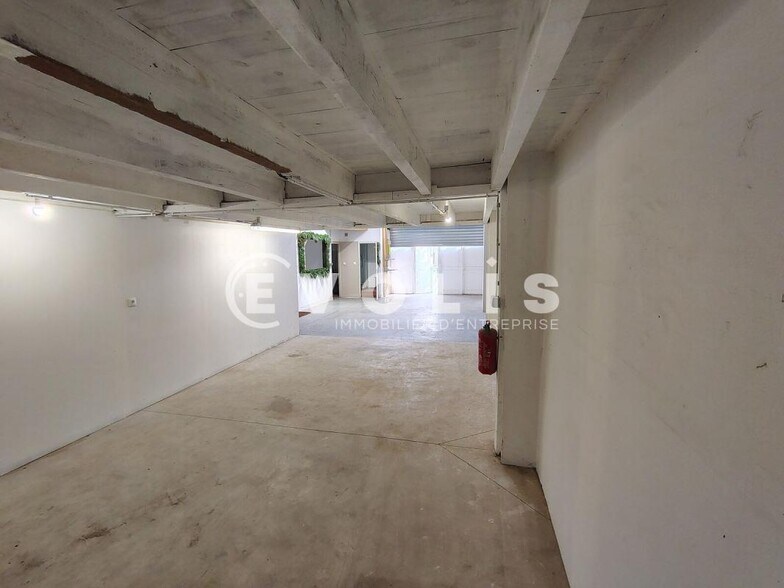 Light Industrial in Saint-Maur-des-Fossés to rent - Interior Photo - Image 2 of 9