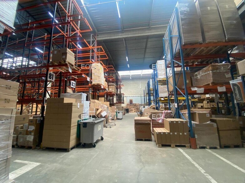 Industrial in Croissy-Beaubourg to rent - Interior Photo - Image 3 of 6