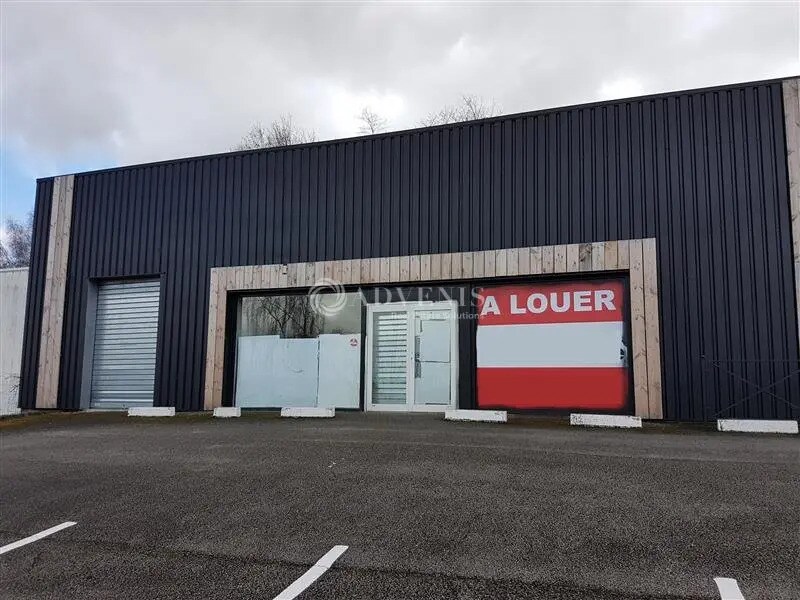 Location Commerce 550 m² - Photo 1