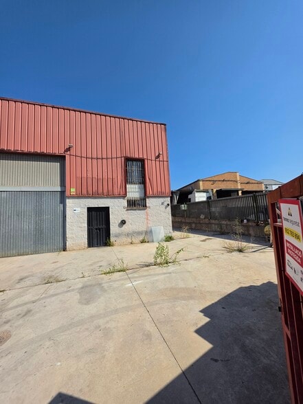 Industrial in Polinyà, Barcelona to rent - Building Photo - Image 3 of 5