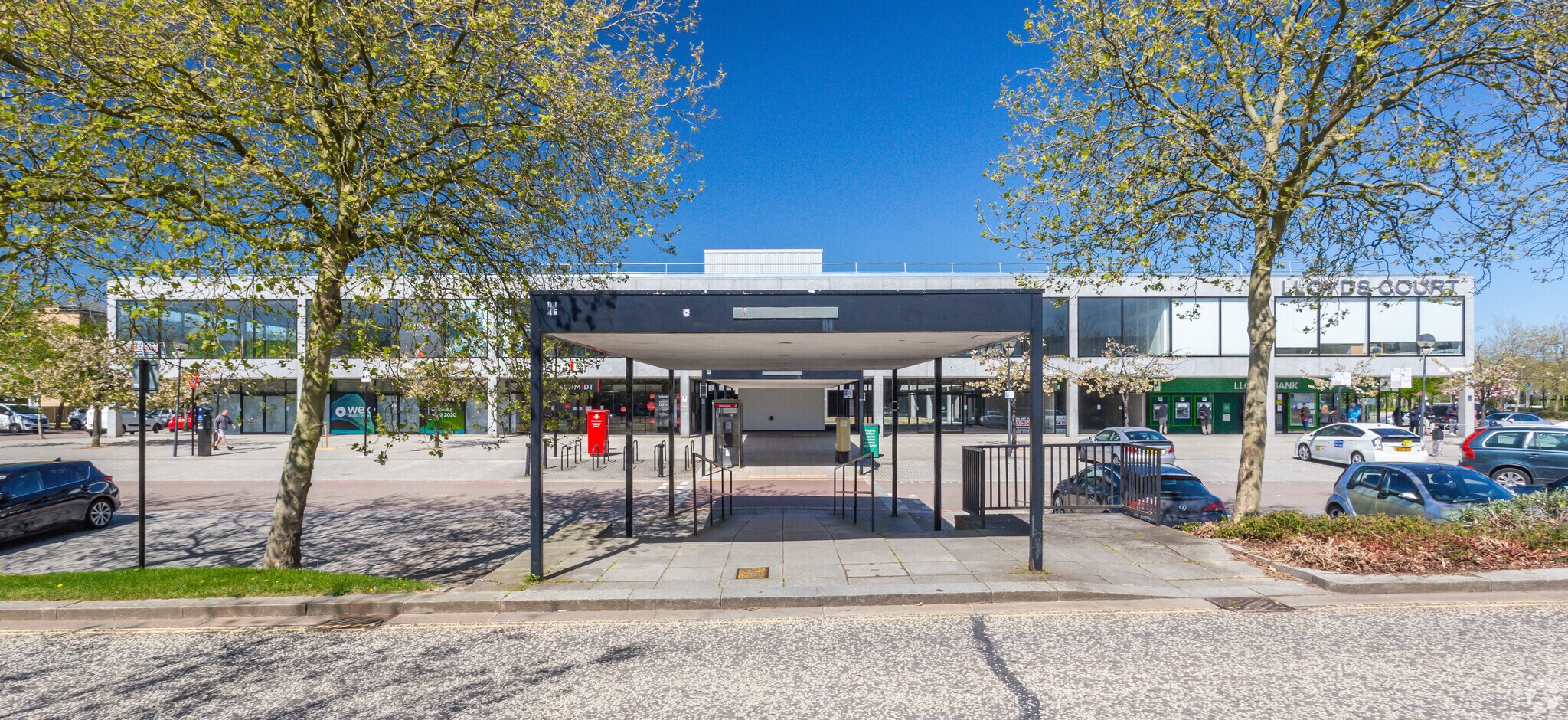 28 Secklow Gate W, Milton Keynes for sale Building Photo- Image 1 of 1