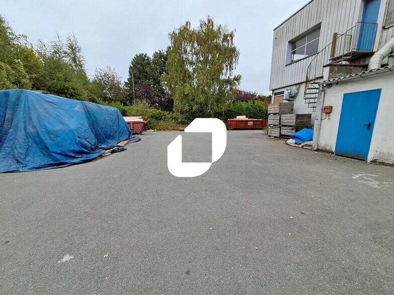 151 Rue Des Famards, Fretin to rent - Building Photo - Image 3 of 9