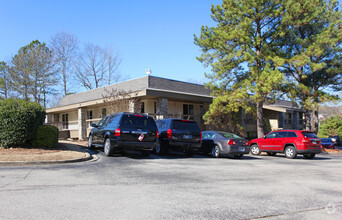 200-300 Vestavia Pky, Birmingham, AL for rent Primary Photo- Image 1 of 13