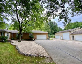 15247 Marks Rd, Strongsville, OH for sale Primary Photo- Image 1 of 4