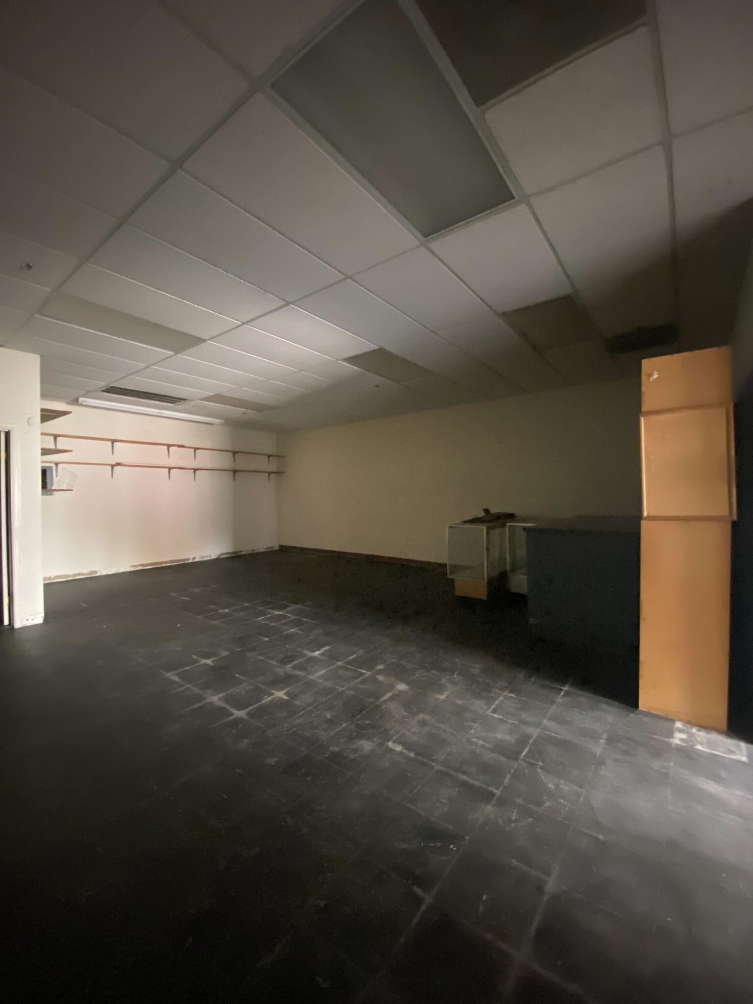 4130-4180 S Sandhill Rd, Las Vegas, NV to rent Interior Photo- Image 1 of 4