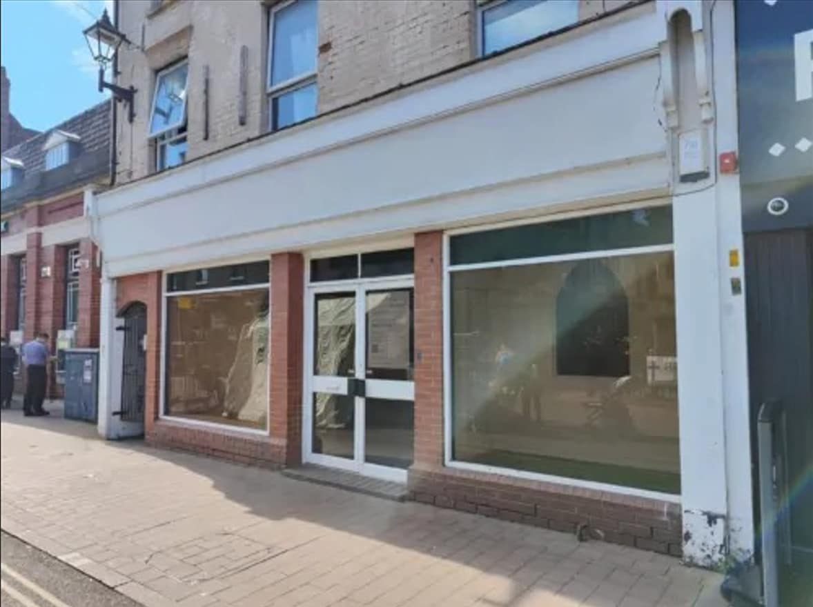 9 Market Pl, Willenhall to rent Building Photo- Image 1 of 5