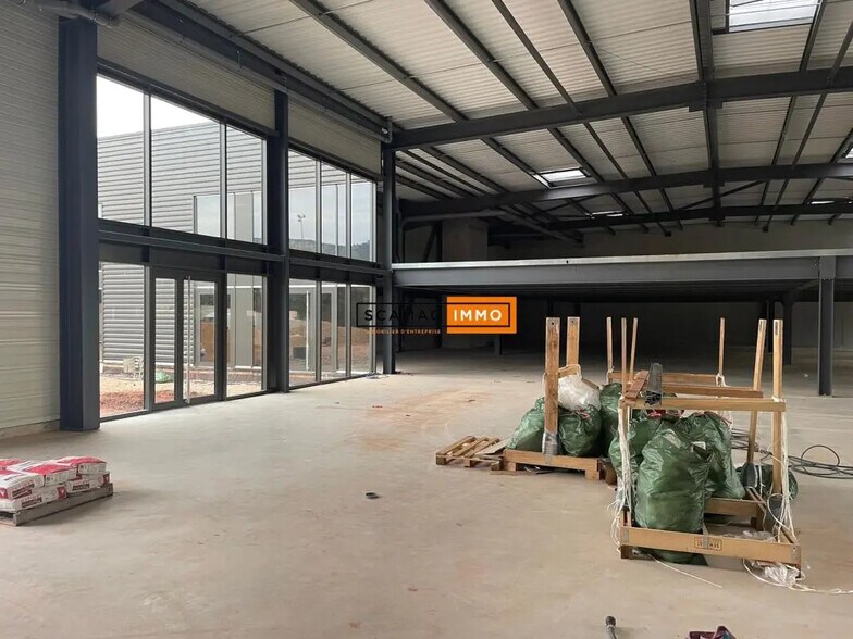 Industrial in Ollioules to rent - Interior Photo - Image 2 of 4