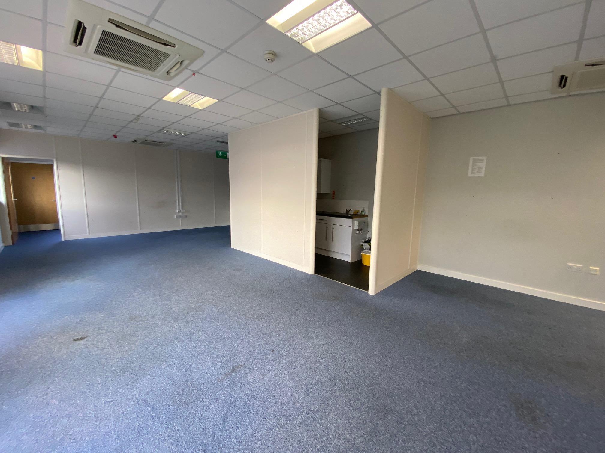 Pontygwindy Road, Caerphilly to rent Interior Photo- Image 1 of 6