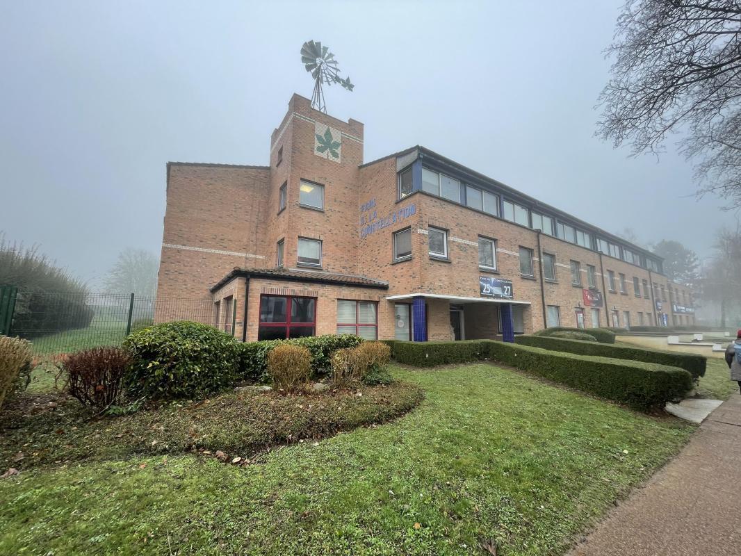 Office in Cergy for sale Building Photo- Image 1 of 12