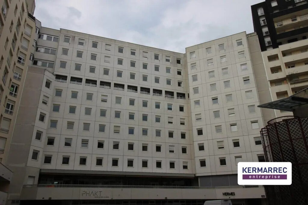 Location Bureaux 149 m² - Photo 1