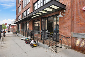 37 Bridge St, Brooklyn, NY for rent Building Photo- Image 1 of 20