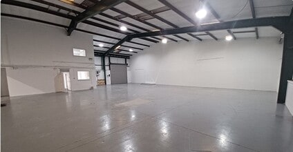 Abenbury Way, Wrexham to rent Interior Photo- Image 2 of 3