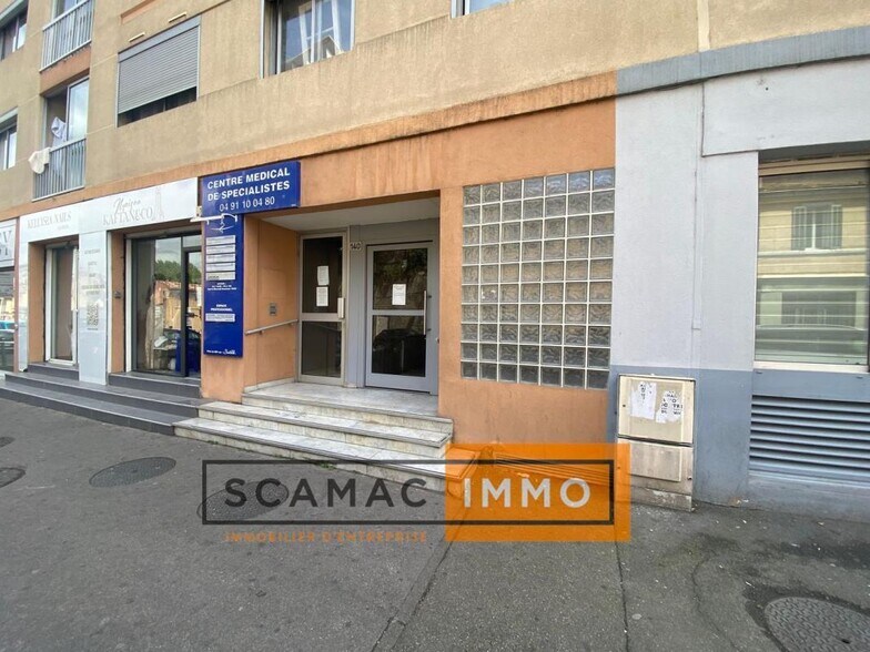Light Industrial in Marseille to rent - Building Photo - Image 1 of 1