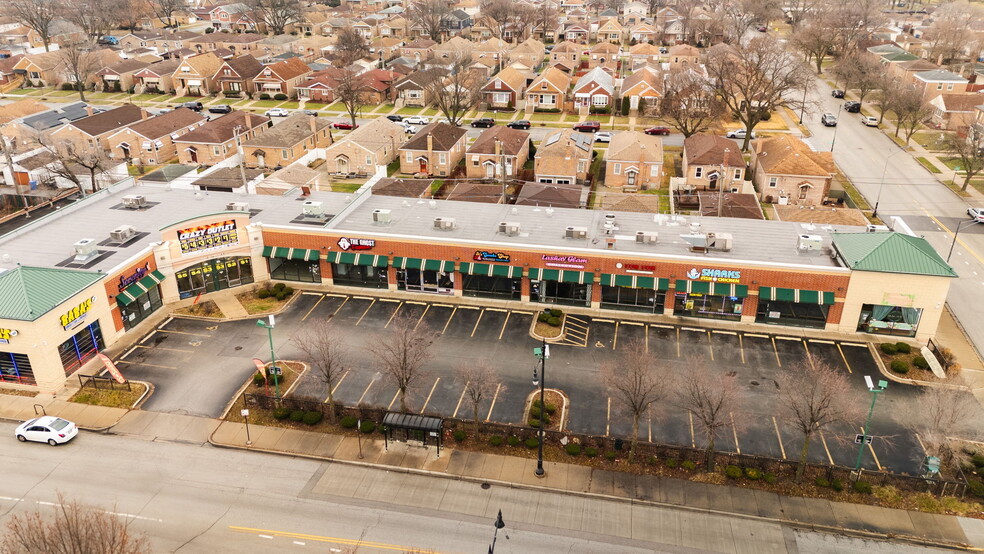 8235-8259 S Kedzie Ave, Chicago, IL for rent - Aerial - Image 2 of 27