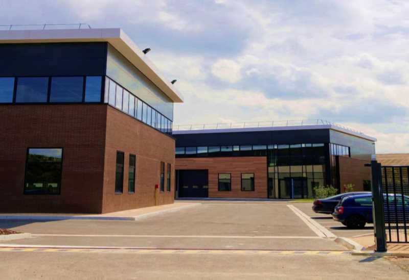 Light Industrial in Sucy-en-Brie to rent - Building Photo - Image 2 of 7