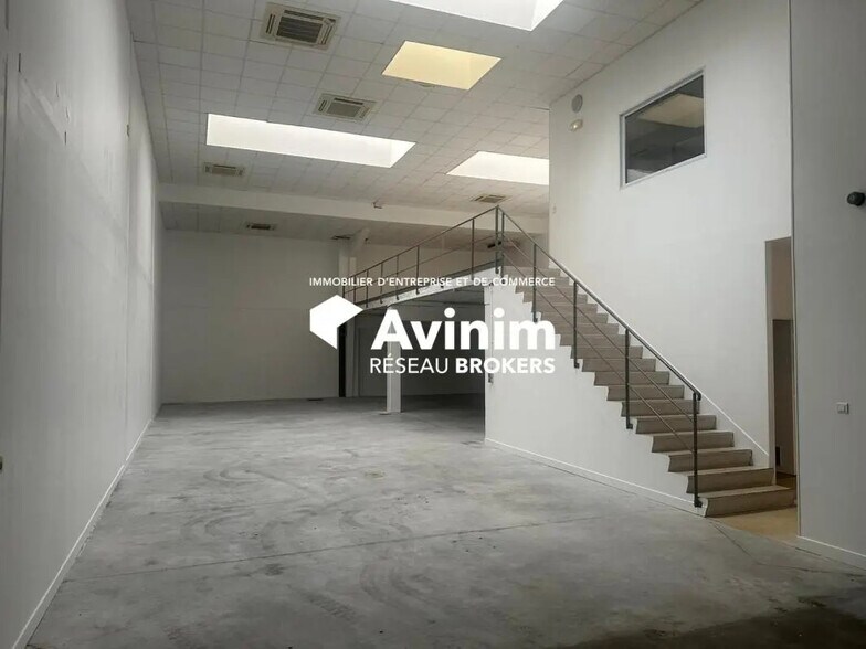 Industrial in Ennery to rent - Building Photo - Image 2 of 7