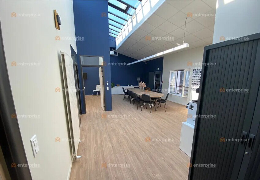 Office in Lille to rent - Building Photo - Image 3 of 6