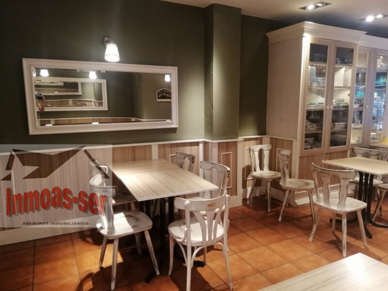 Barcelona, BAR 08026 - Unit - -  - Interior Photo - Image 2 of 34